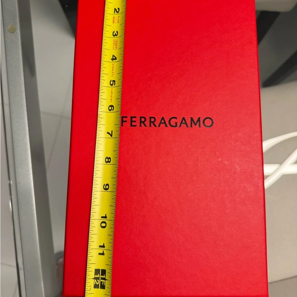 Ferragamo Red Box - Picture 5 of 7